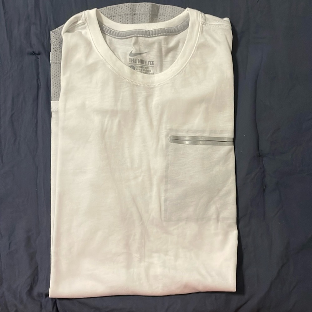 Nike Men’s Small T shirt